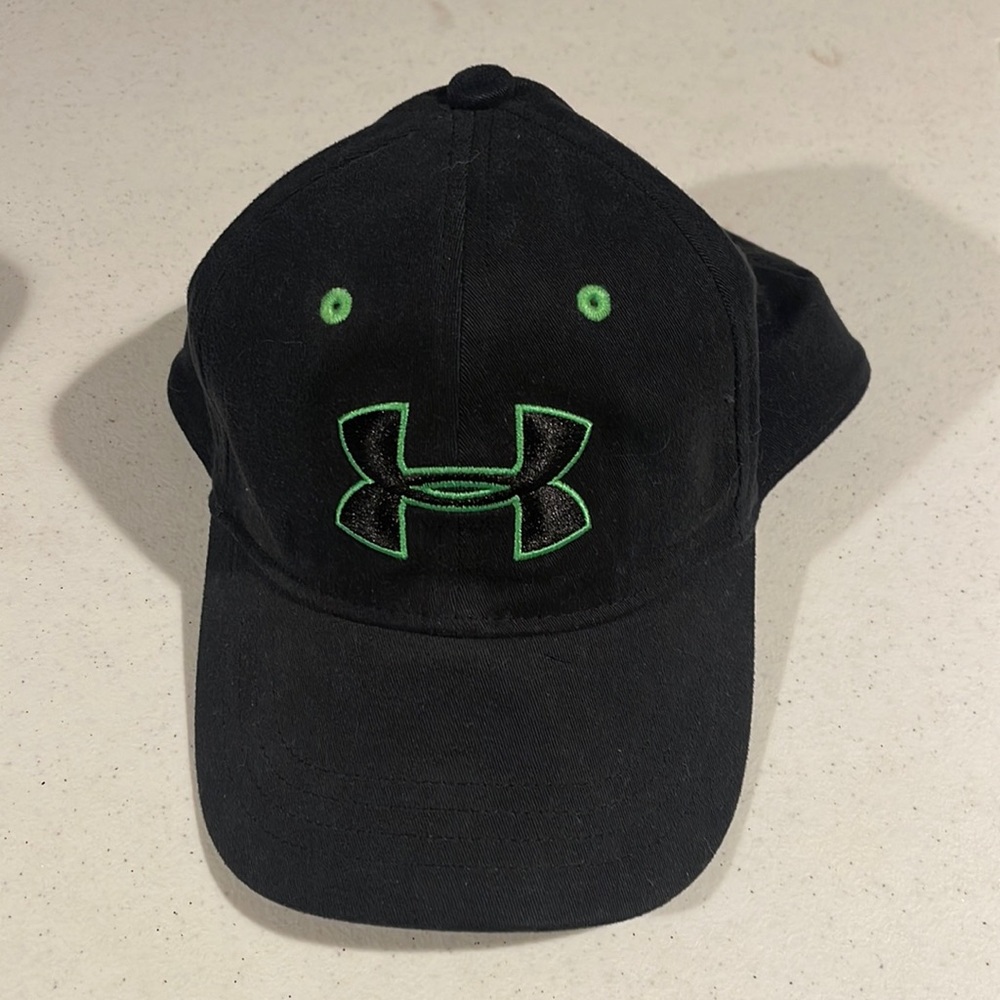 Under armor Youth fitted small cap